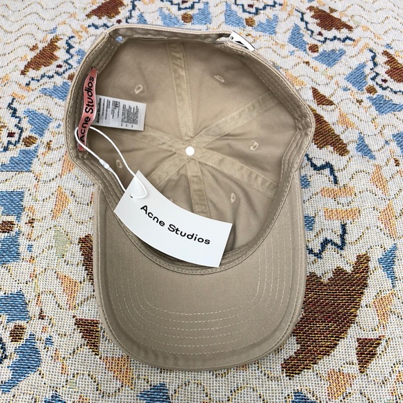 Acne Tan Hat Minimalist Design - Picture 5 of 6